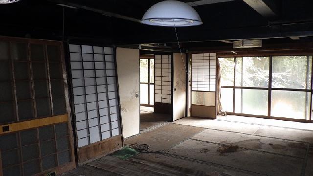 Wood house on a large plot in Nagasaki