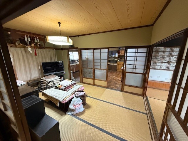 1920s house on a large plot in Yamanashi