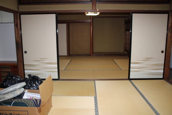 1950s wood house, 17-min walk to station, Shimane