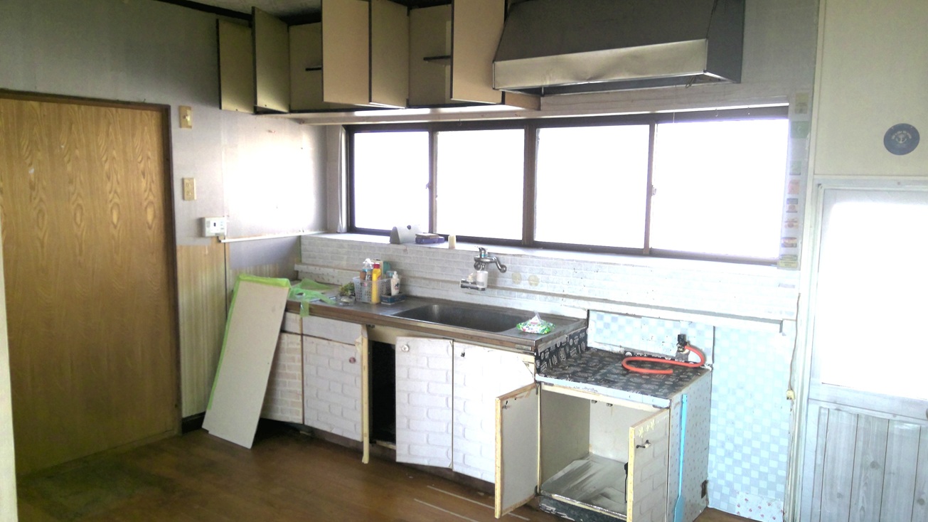 1980s wood house in Koyama, Kimotsuki, farmland, approval needed
