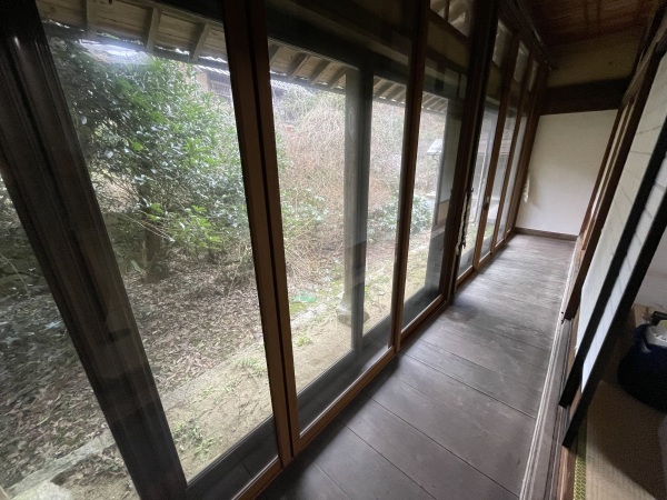 1930s wood house on a large plot in Tottori