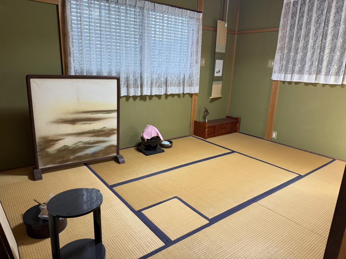 1990s wood house near the coast in Miyazu, Kyoto