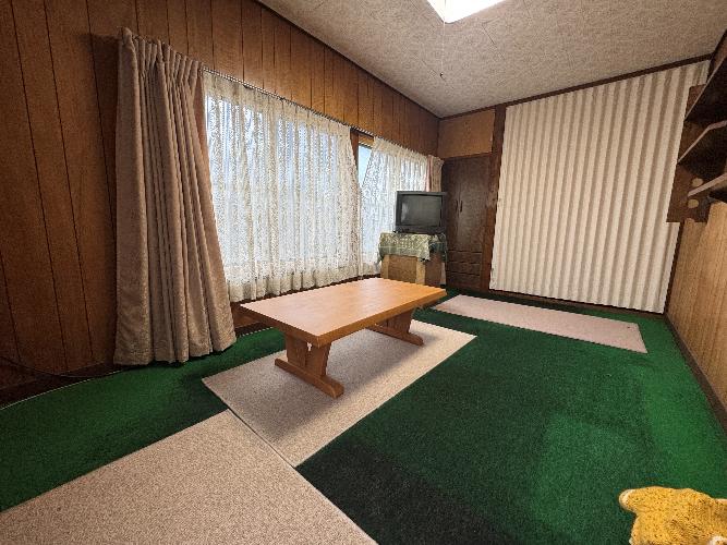 1960s wood house, 19-min walk to station, Tokamachi, Niigata