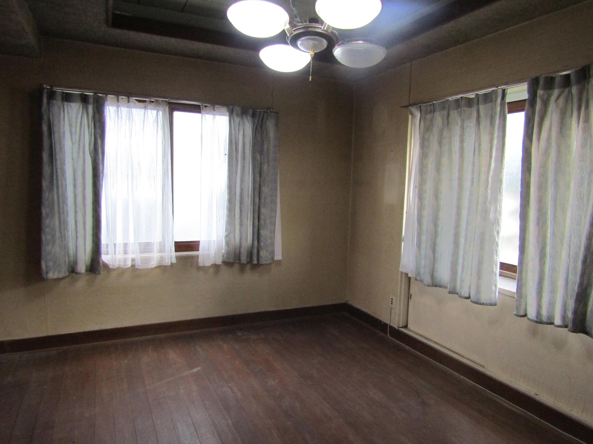 Under Negotiation: A-120 Property near elementary school in town center