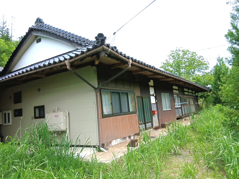 Wood house, 12-min walk to station, Iwate