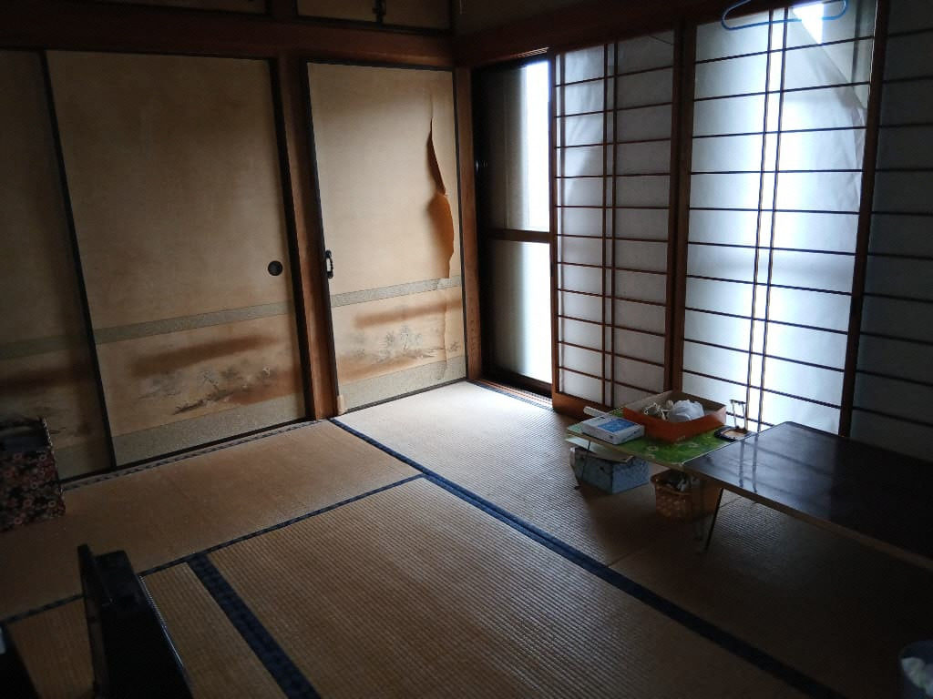 1980s wood house in Nagasaki