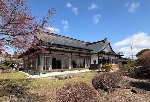 Property Number 0228 "Single-Story Traditional Craftsmanship Home with Garden"