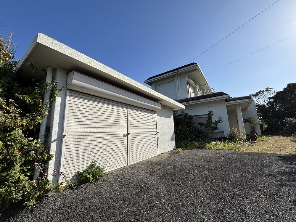 Concrete house in Kaimonkawashiri, Ibusuki, farmland, approval needed