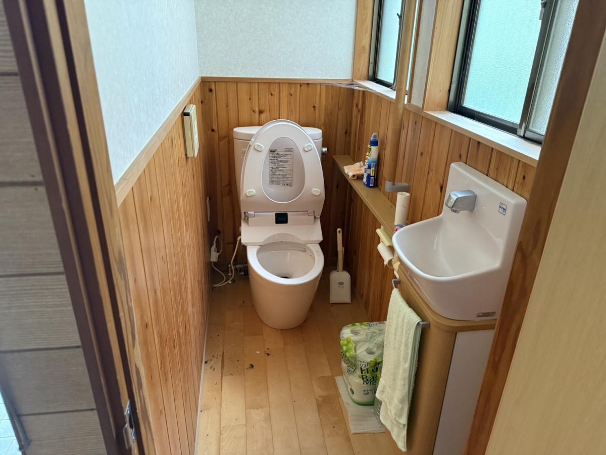 1970s wood house near the coast in Miyazu, Kyoto