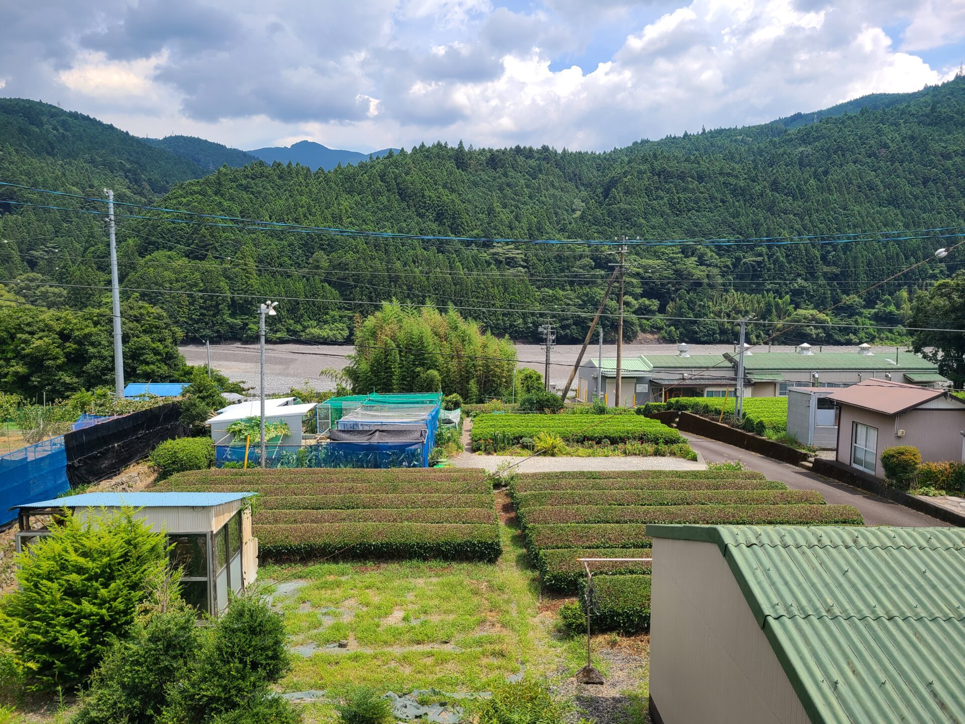 1990s wood house, 16-min walk to station, Shizuoka