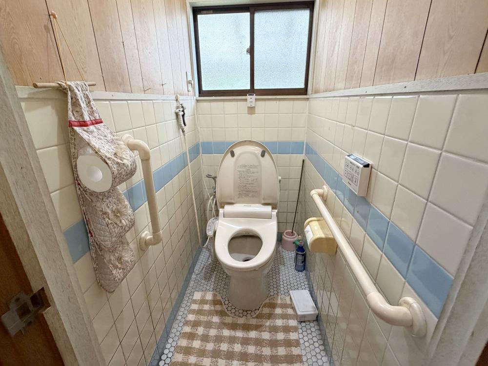 1980s wood house in Kushira, Kanoya, farmland, approval needed