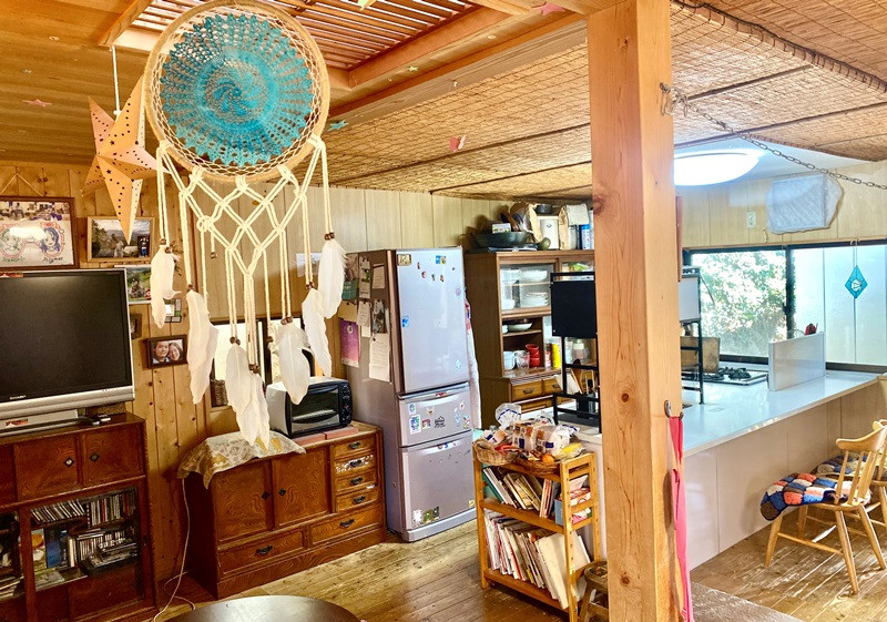 Wood house with storehouses in Nagano