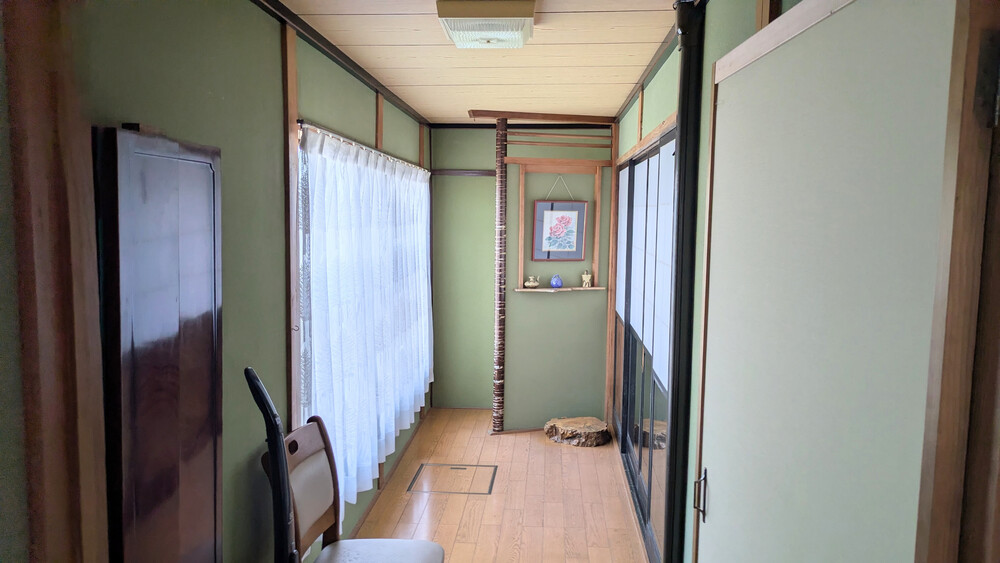 Wood house, 12-min walk to station, Toyama