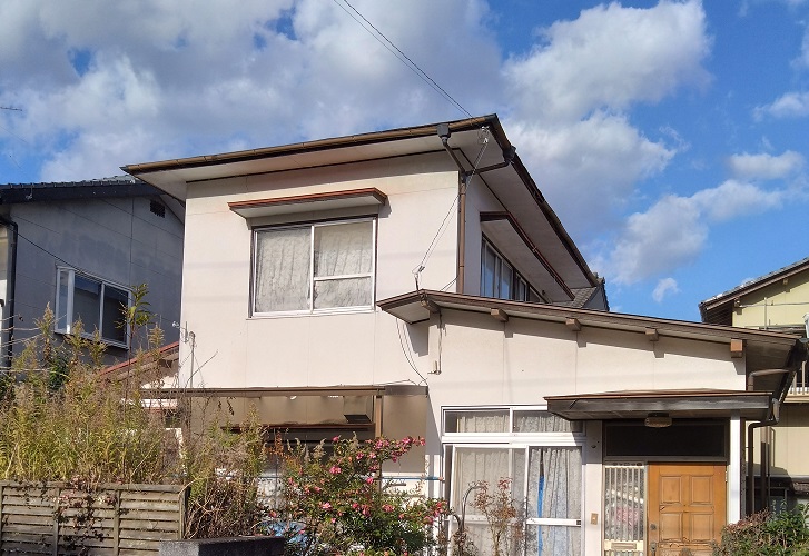 1970s wood house in Ehime