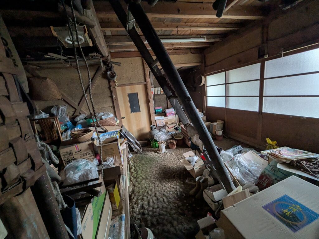 1960s wood house on a large plot in Nara