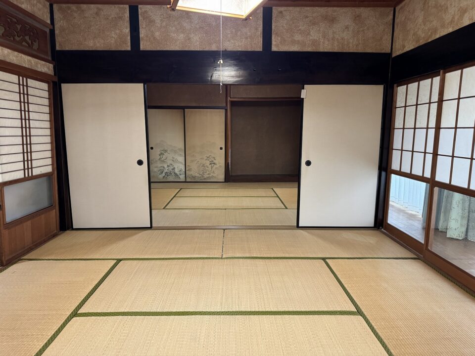 Wood house with storehouses in Ayabe, Kyoto