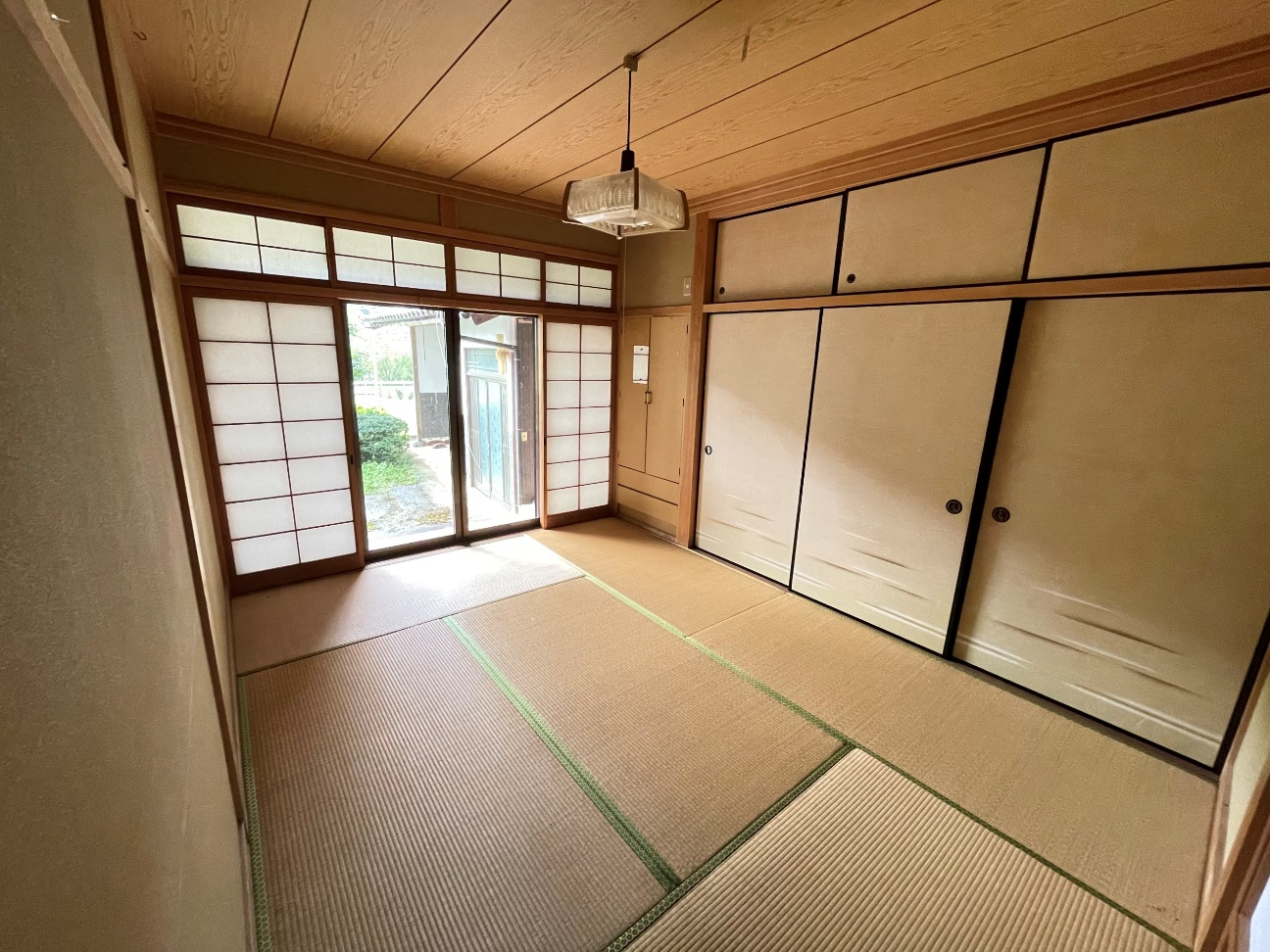 1990s wood house with outbuildings in Tottori