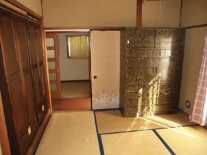 1960s wood house, 17-min walk to station, Shimane