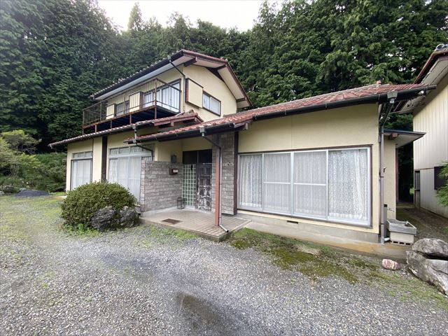 1960s wood house, 14-min walk to station, Tochigi
