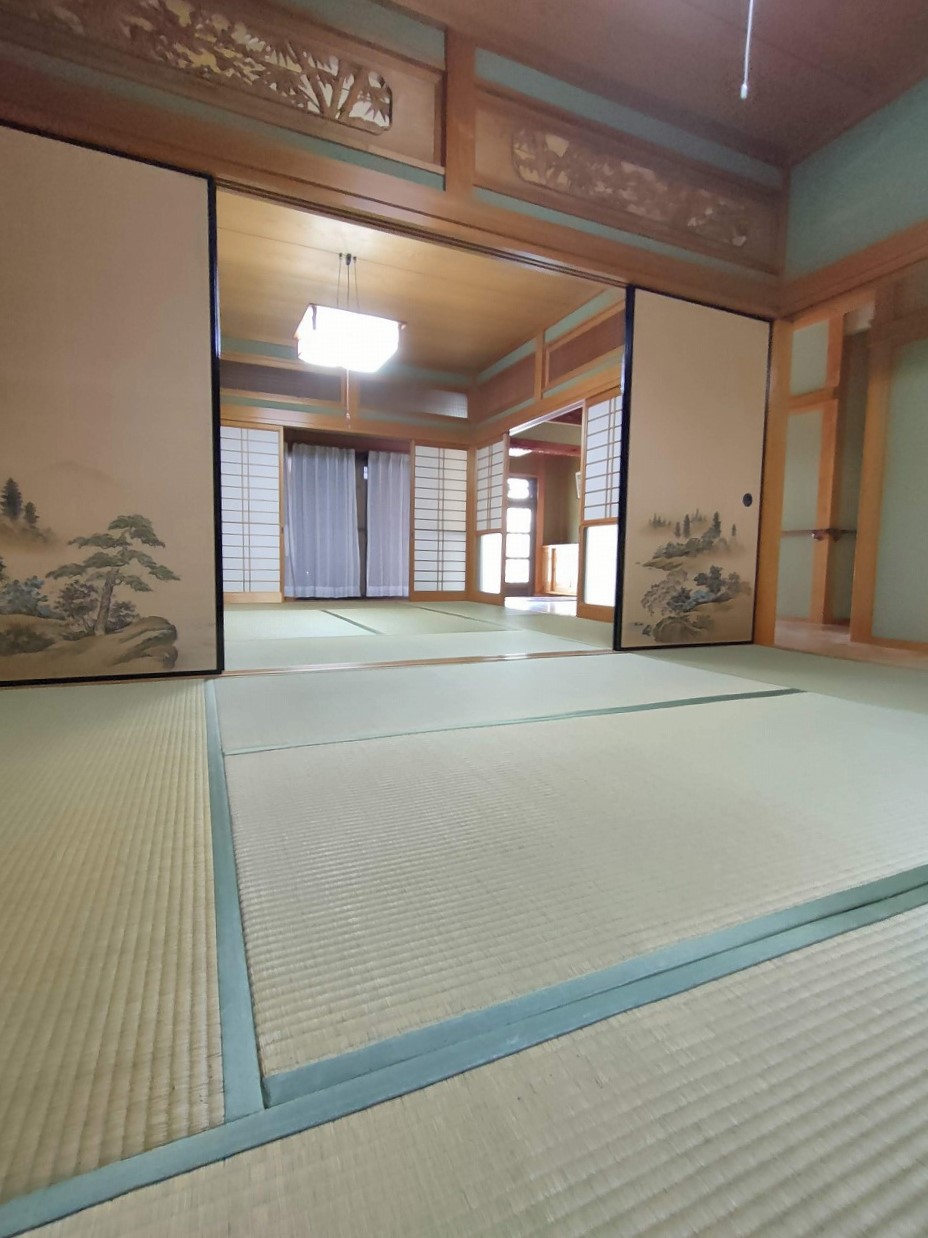 [Price Reduction] Ainan Town Nakanoura, House for Sale, 5DK, 4.8M yen, Spacious, well-maintained Japanese house with multiple rooms 6+ tatami; IH system kitchen; registered in municipal Akiya Bank
