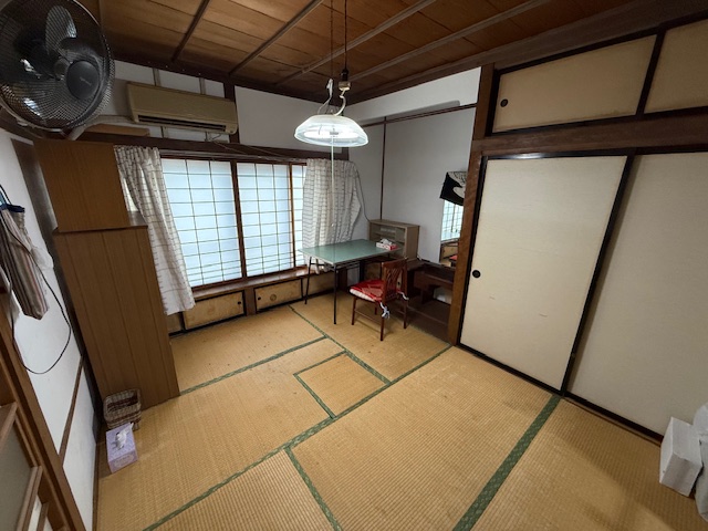 1950s wood house, 8-min walk to station, Nagano