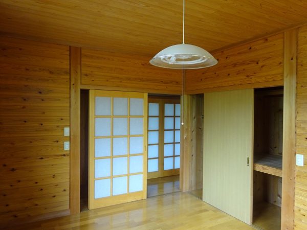 2000s house on a large plot in Shimane