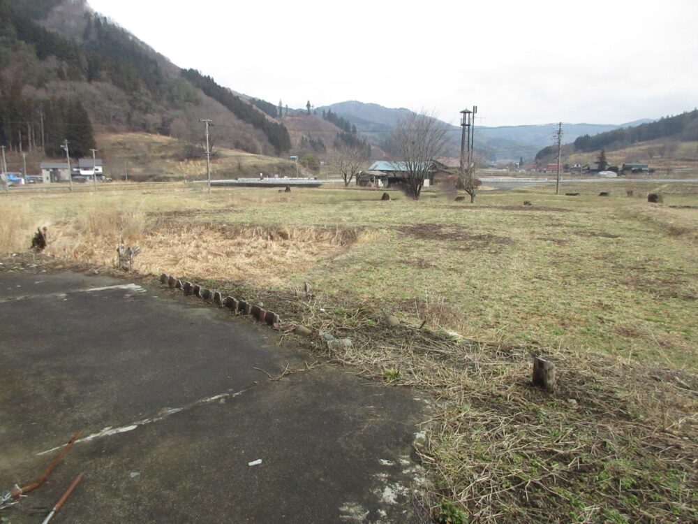 Wood house on a large plot in Iwate