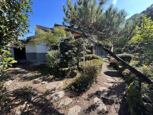 1970s wood house, 11-min walk to station, Fukuoka