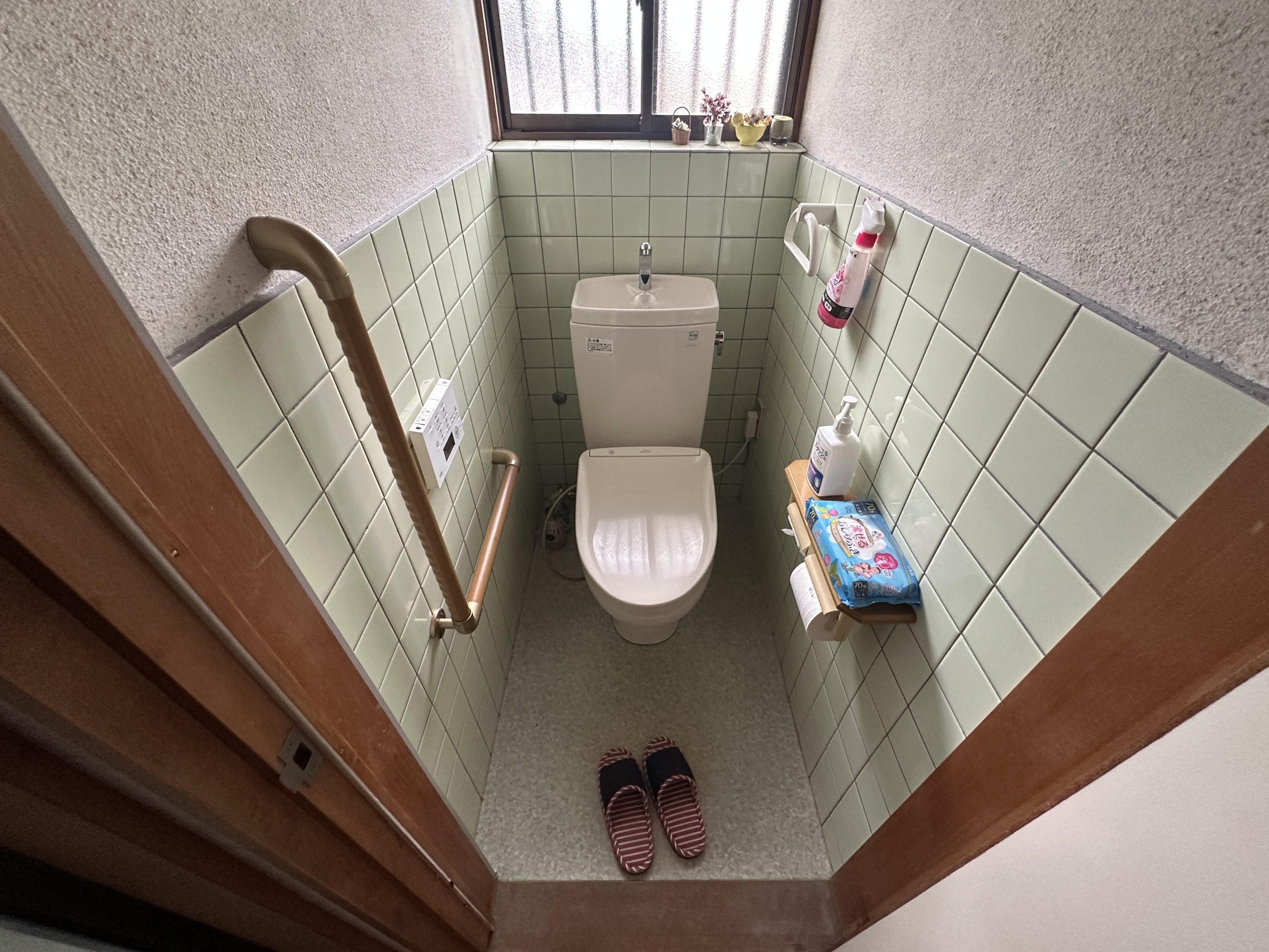 1990s wood house, 9-min walk to station, Gifu