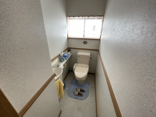 1980s wood house on a large plot in Tottori