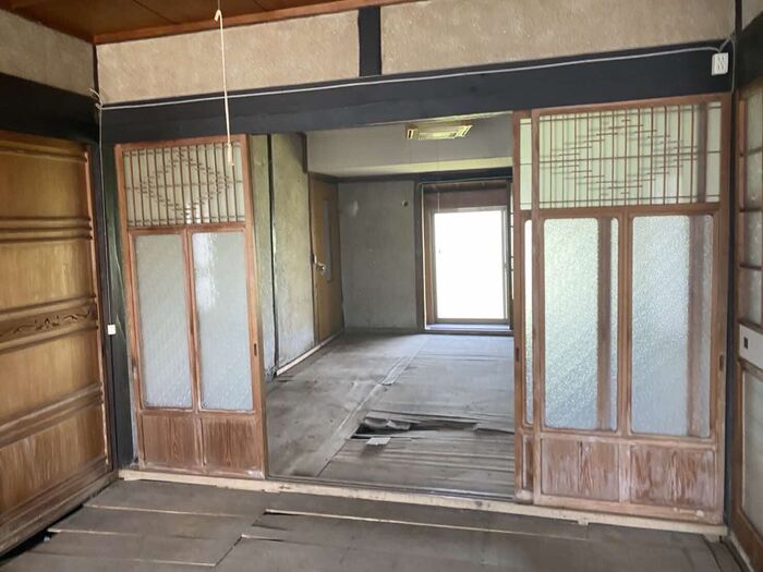 Wood house on a large plot in Kagawa