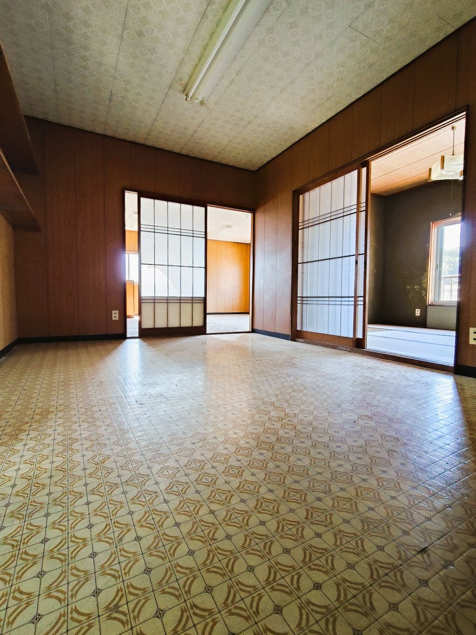 1970s steel-frame house in Ehime