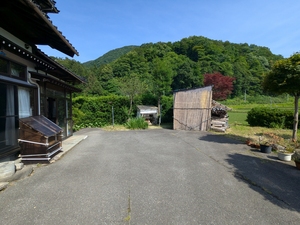 1980s wood house on a large plot in Yamagata