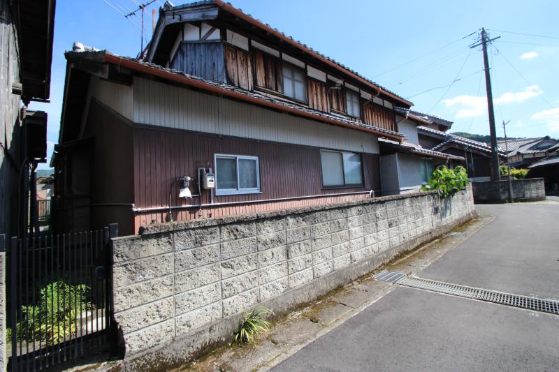 House, 11-min walk to station, Mie