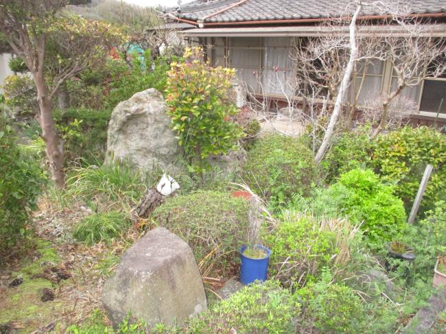 1920s wood house on a large plot in Okayama