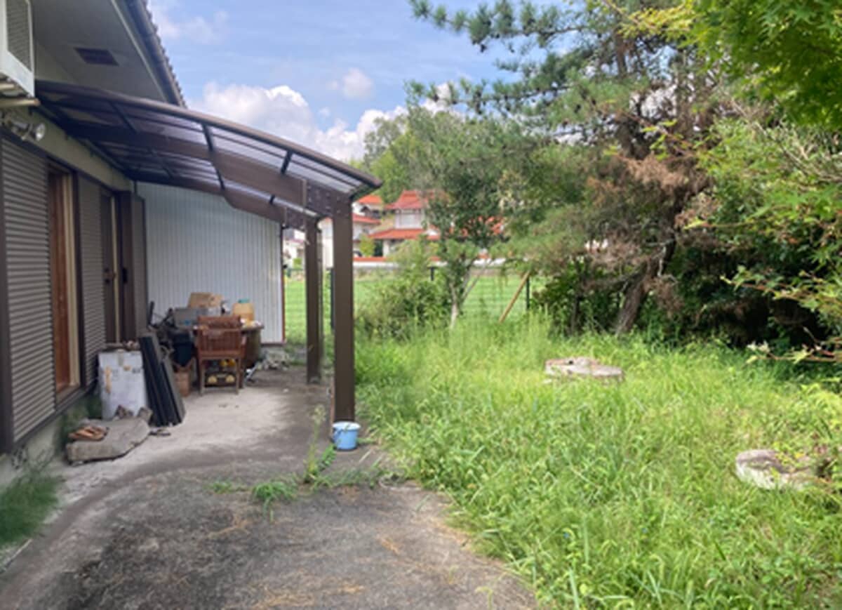 1970s house on a large plot in Hiroshima