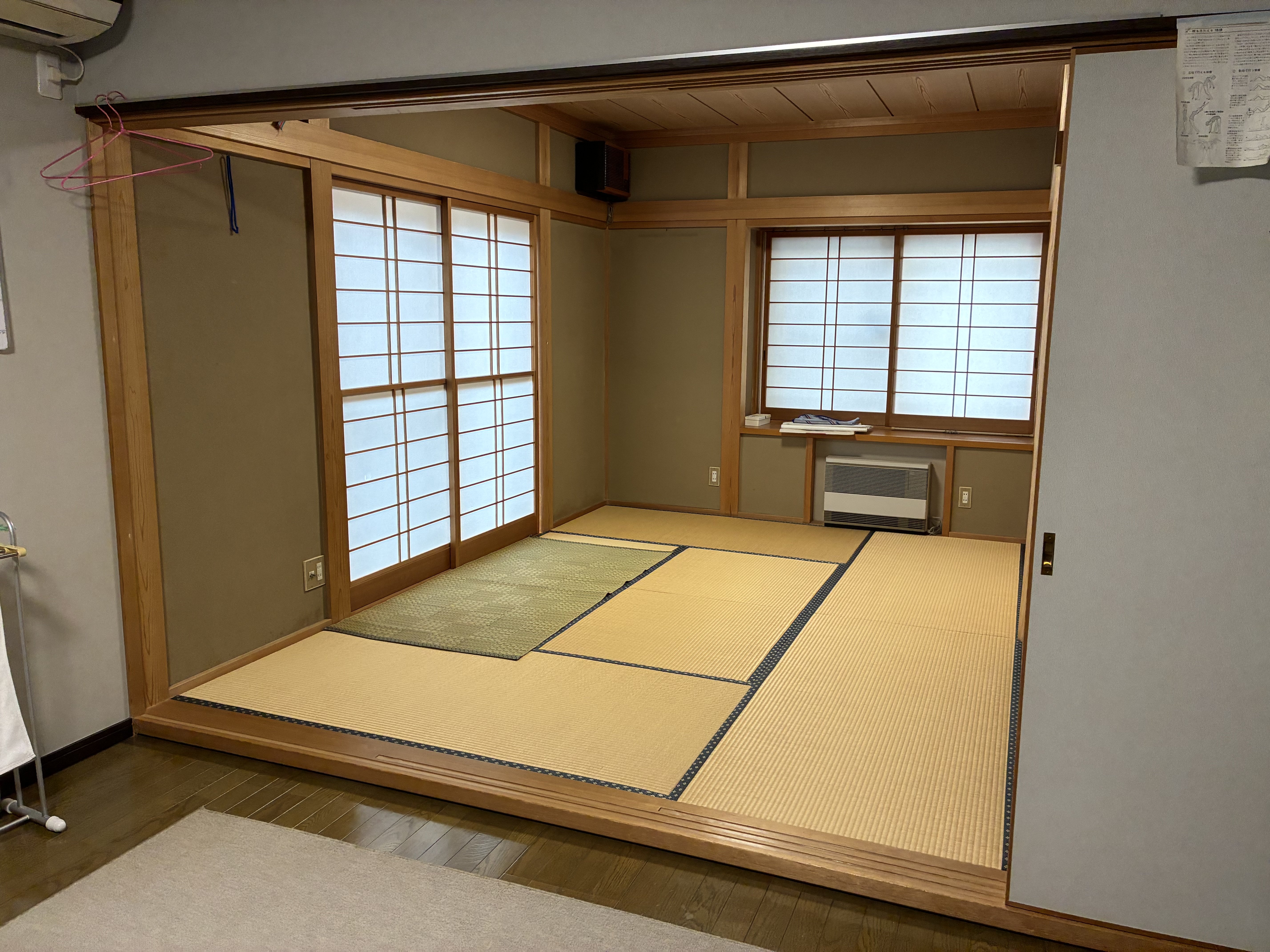 1990s wood house, 20-min walk to station, Nagano