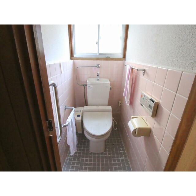 1970s wood house, 16-min walk to station, Mie