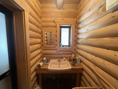 1990s wood house in Hiroshima