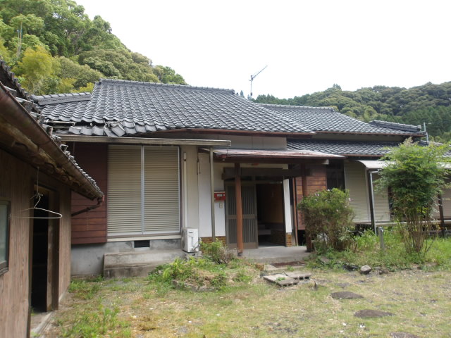 Wood house in Satsumasendai, Kagoshima, farmland, approval needed