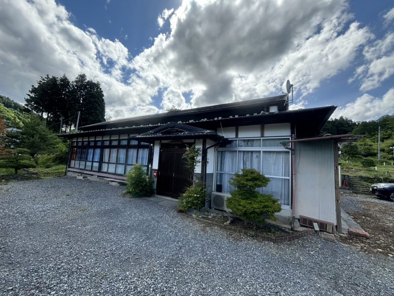 1900s wood house on a large plot in Iwate