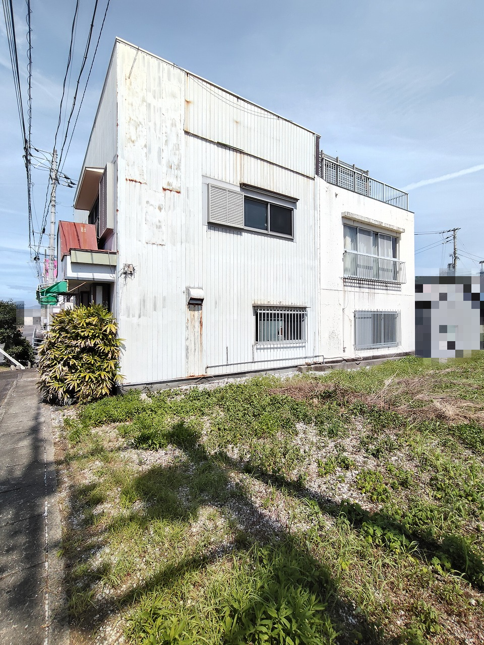 1970s steel-frame house in Ehime