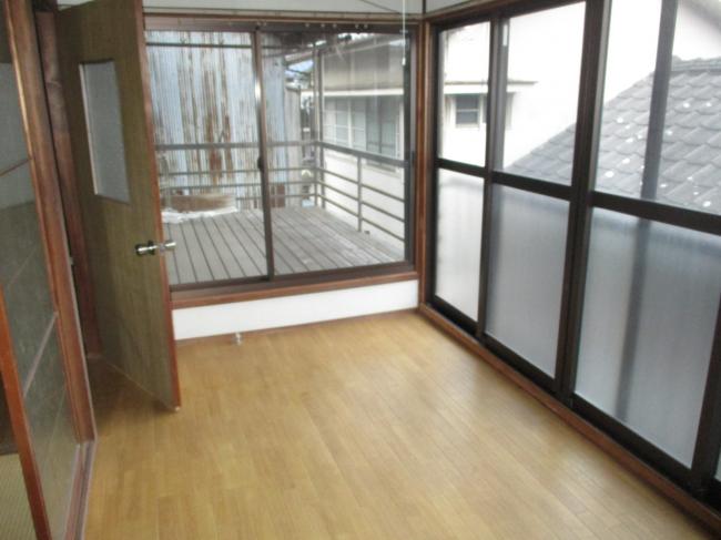 1960s wood house, 15-min walk to station, Okayama