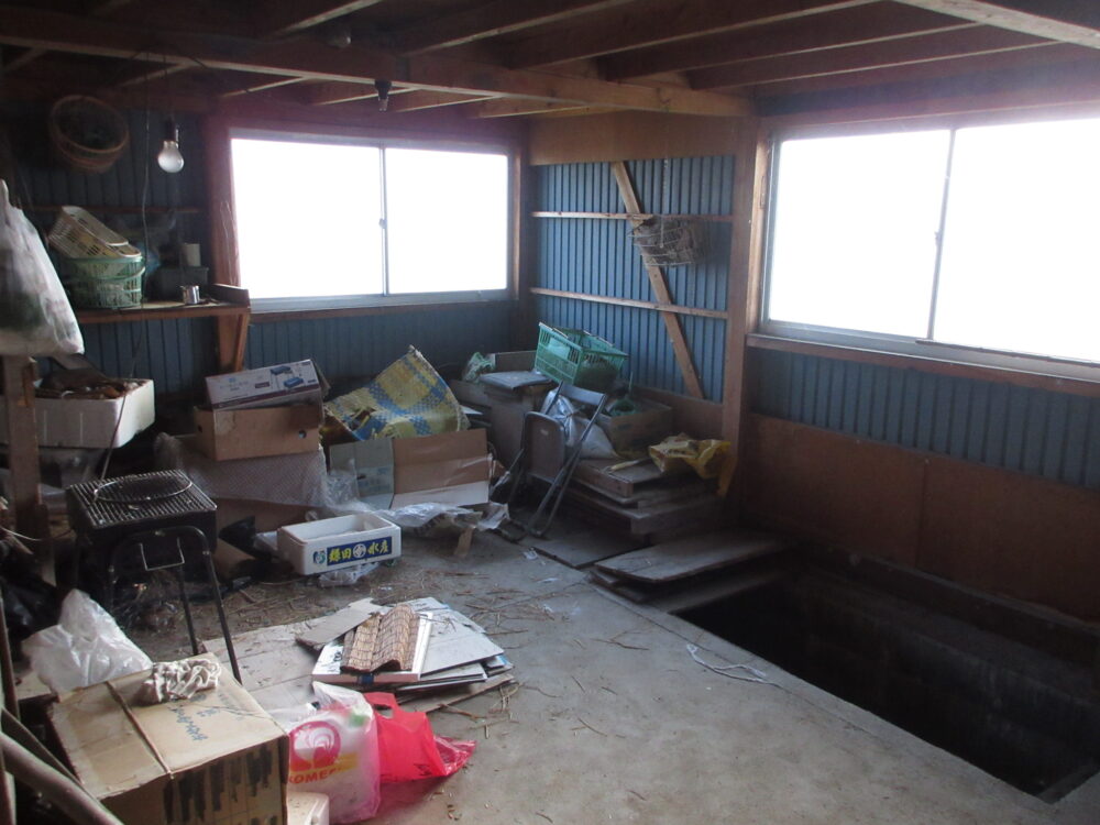 1940s wood house on a large plot in Iwate