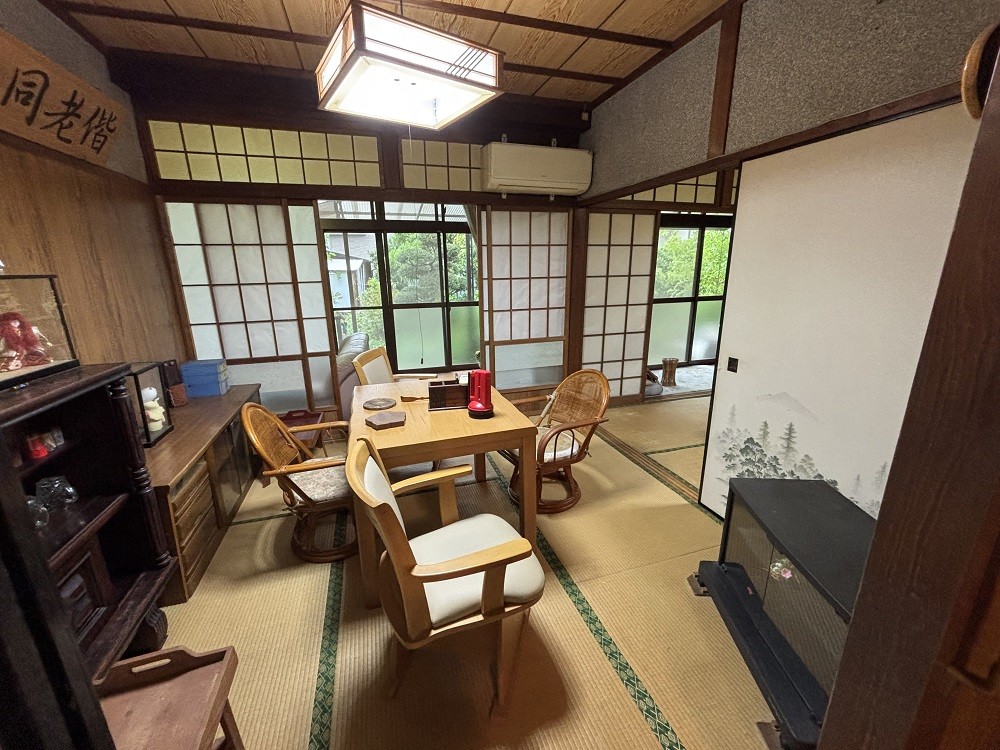 1970s wood house near the coast in Togata, Ibusuki