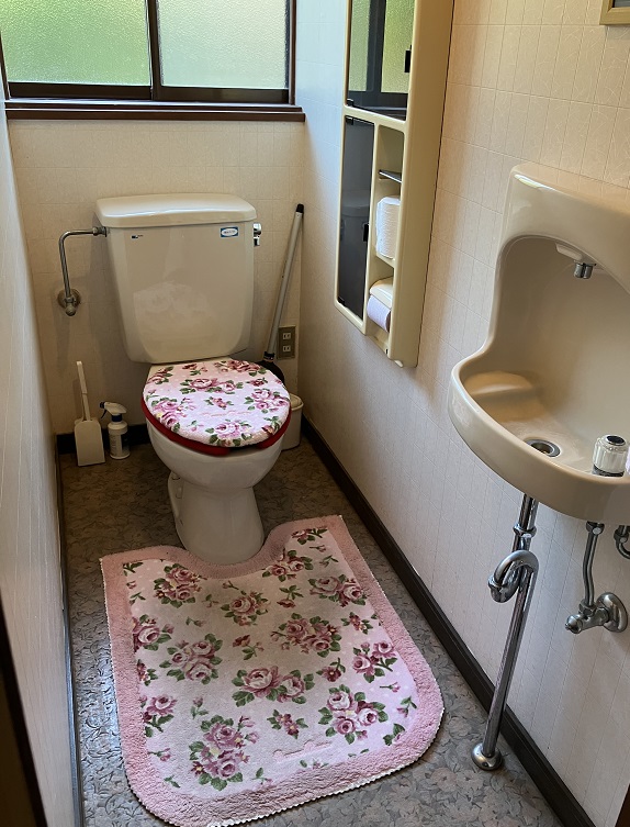 1990s wood house, 18-min walk to station, Tottori