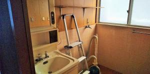 1970s wood house, 3-min walk to station, Shimane