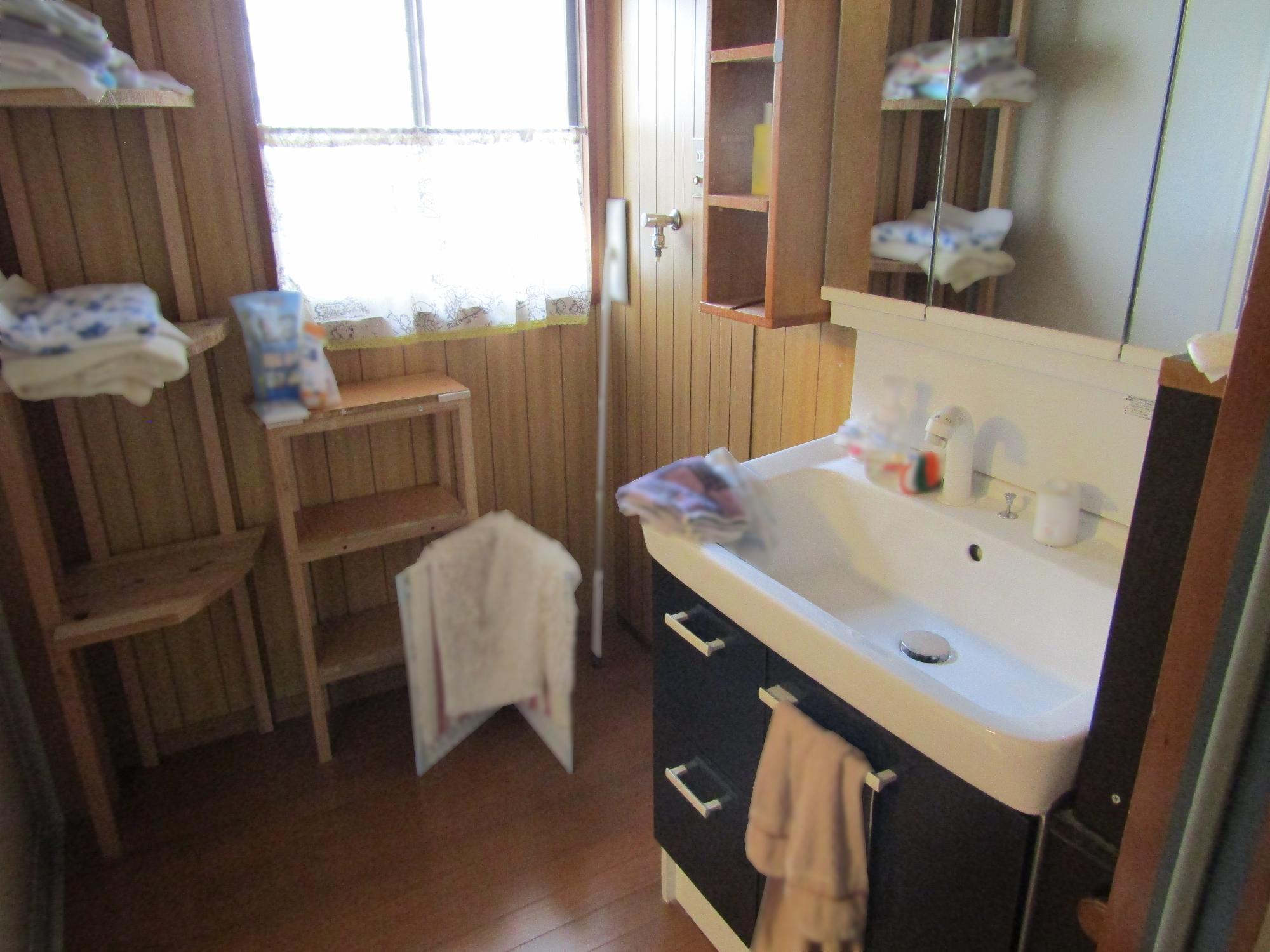 A-119 Compact property on elevated land with good sunlight