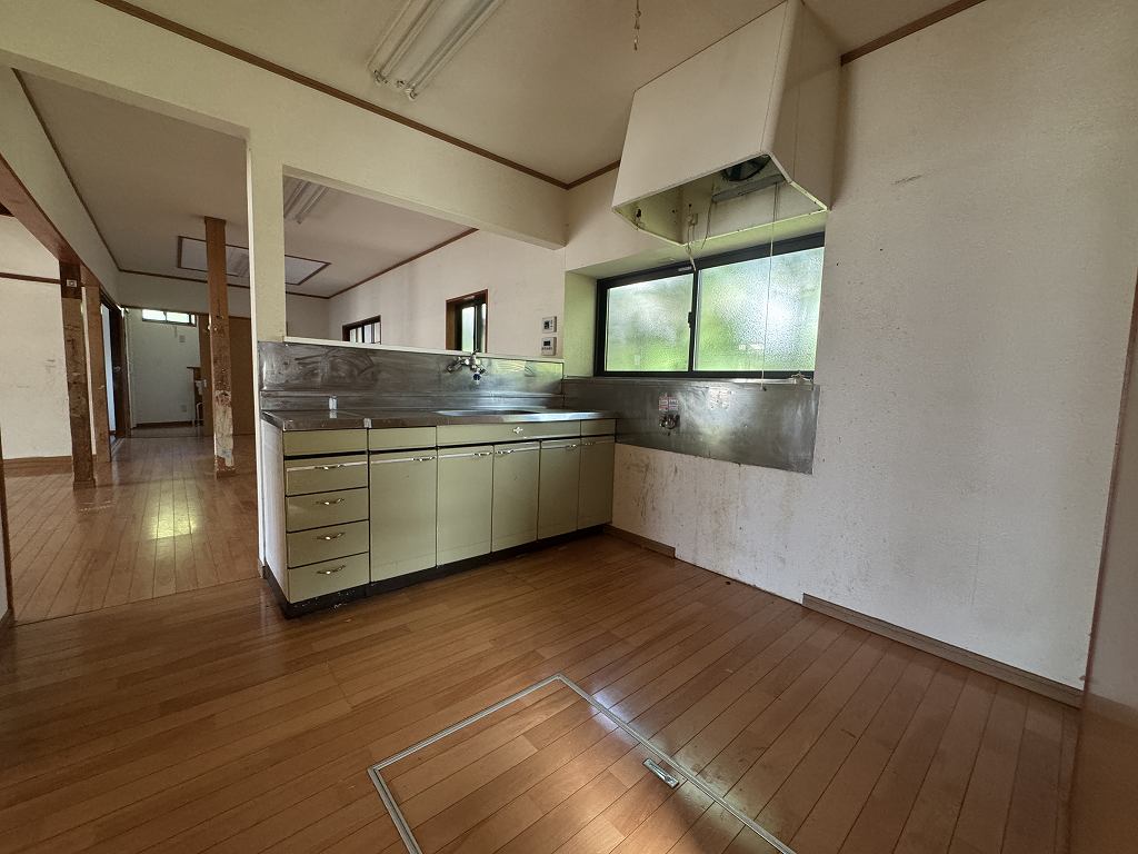 1960s wood house, 11-min walk to station, Nagano