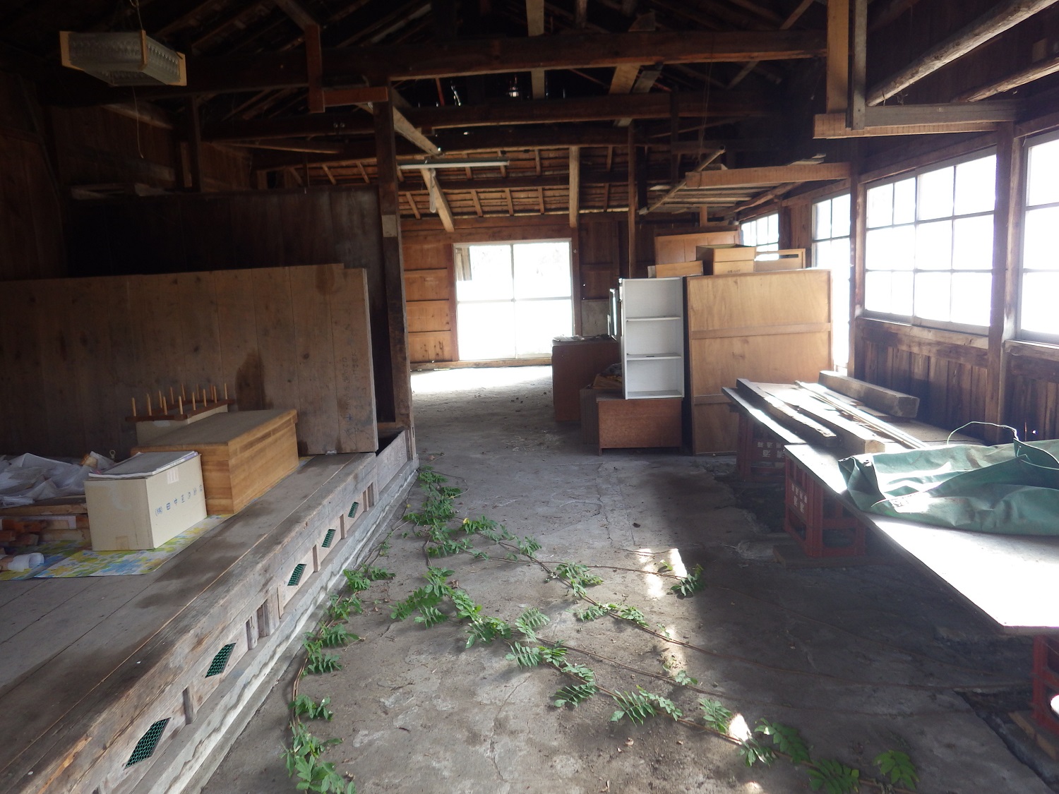 1950s wood house with storehouses in Shizuoka